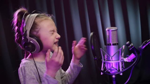 Ансамбль "Северное сияние", песня Бабка Ежка смотреть онлайн