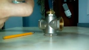 Термоголовка с выносным датчиком температуры.