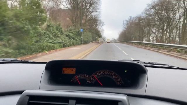 Toyota BB смотреть онлайн