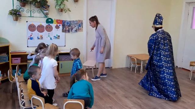 Развитие речи в 1 младшей группе. Тема : "Гласные звуки (А,О,И,У). Воспитатель: Федоренко А.М. смотреть онлайн
