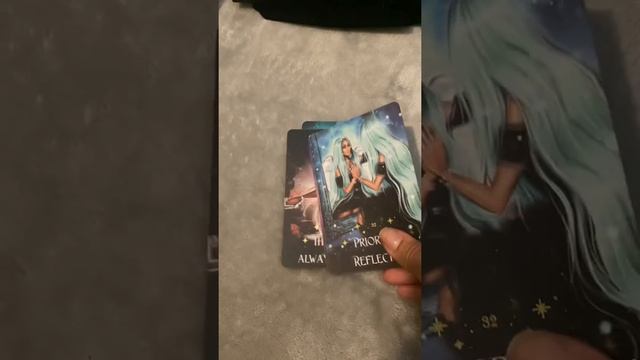 I just received my “The Wild Muse” Oracle Deck. Im in love with this deck ? смотреть онлайн