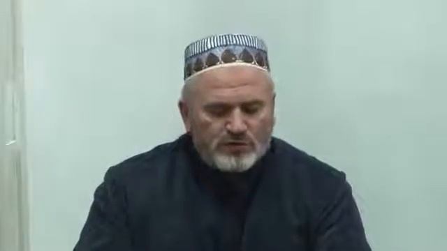 В любом положении человек должен чуствовать ,что все делается на виду у Аллаха смотреть онлайн