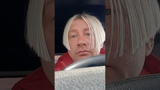 Сделал среднее каре на ножке.bob haircut смотреть онлайн