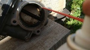 Renault Duster (Рено Дастер). Чистка дроссельной заслонки