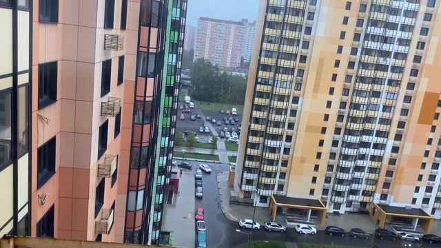 И как обычно…..заполняем морозилку пельменями. смотреть онлайн