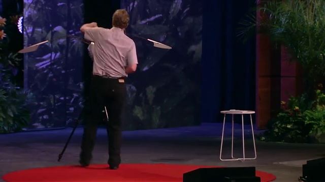 A robot that flies like a bird | Markus Fischer смотреть онлайн