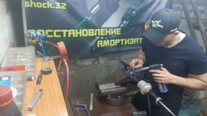 Однотрубный амортизатор ( заправка газа )