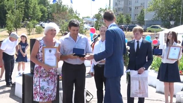 В Ульяновске отмечают День семьи, любви и верности смотреть онлайн