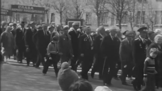 1982г. - 9 мая - день Победы в Долгопрудном смотреть онлайн