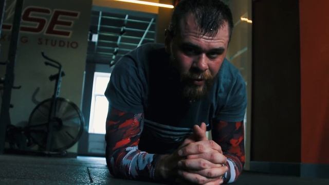 КРУГОВАЯ ТРЕНИРОВКА В PULSE MOSCOW BOXING STUDIO / ОБЗОР КЛУБА // Спортивная Миксология смотреть онлайн