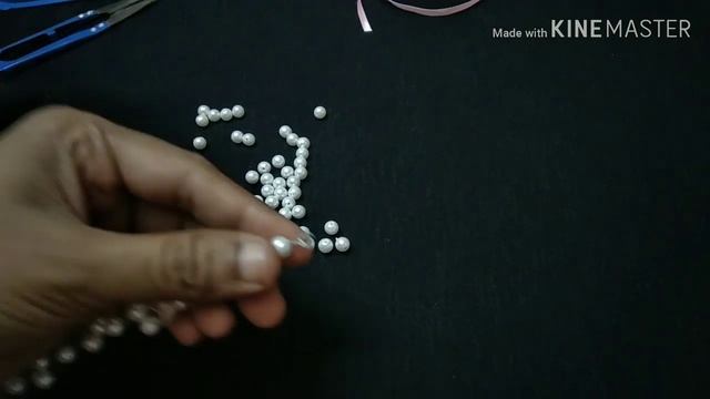 How To Make Hair Accessories At Home / Pearl Beaded Tiara / Handmade Tiara / DIY / Shabna's Designs смотреть онлайн