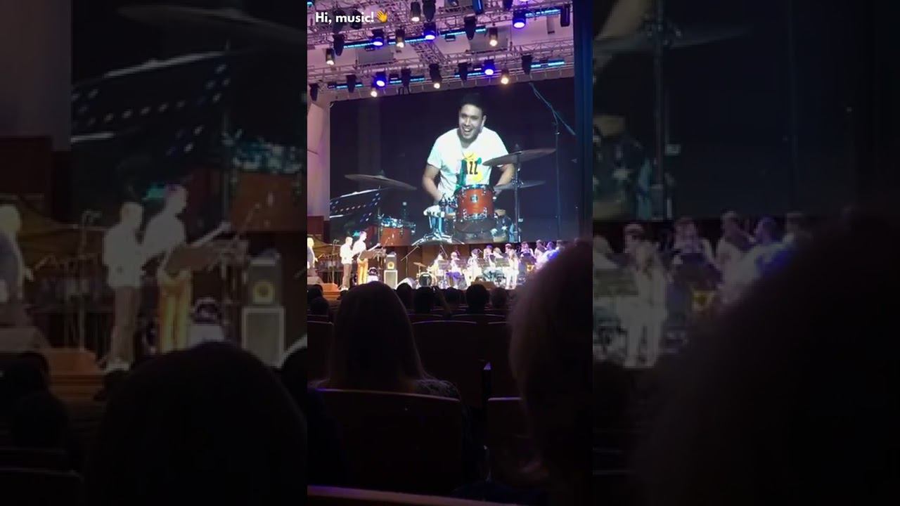 Аяз Хасенов - Барабанное соло с джазовым оркестром И. Бутмана смотреть онлайн