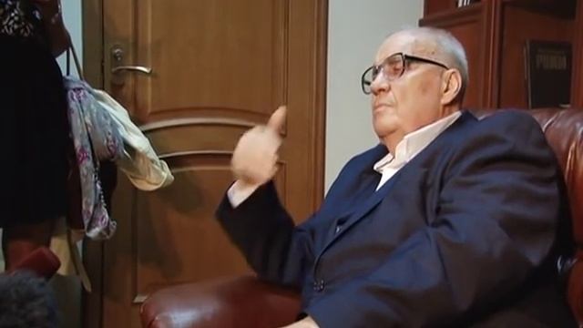 МК ТВ. Эльдар Рязанов: "Я ненавижу эту систему" смотреть онлайн