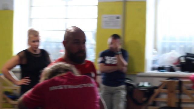 Как освободиться от захвата за волосы смотреть онлайн