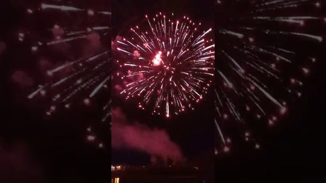 Фейерверки  в Тюмени  1 Мая