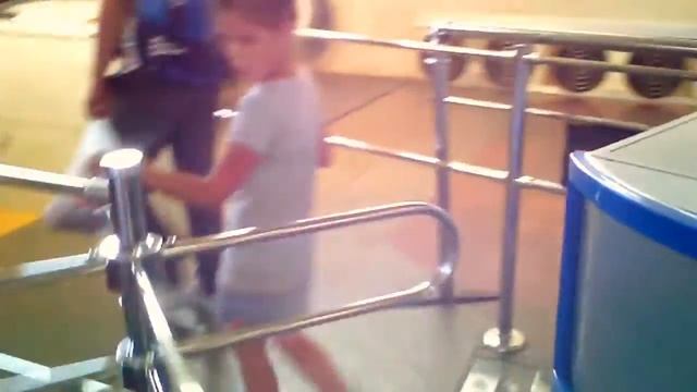 Уикенд Саратов - Волгоград. Заказыаем роллы, гуляем в ТЦ, прокатились на 