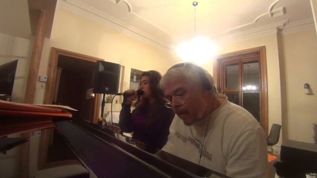 Carmen & Andrea Piculeata- MALINA-Gypsy-Jazz bulgarian song смотреть онлайн