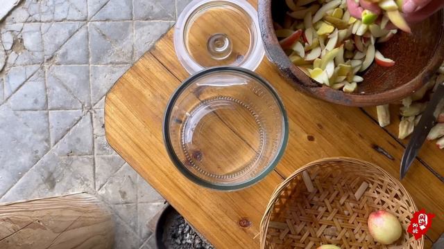 油桃红了清脆甘甜，做成桃干和紫苏桃子姜，初夏的蜜饯果饮丨nectarine【闽湖阿嬷Fujian Grandma】