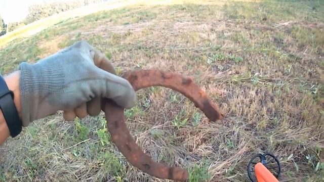 Главное не нарваться на мину (Металло коп) The main thing is not to run into a mine (Metallo cop смотреть онлайн