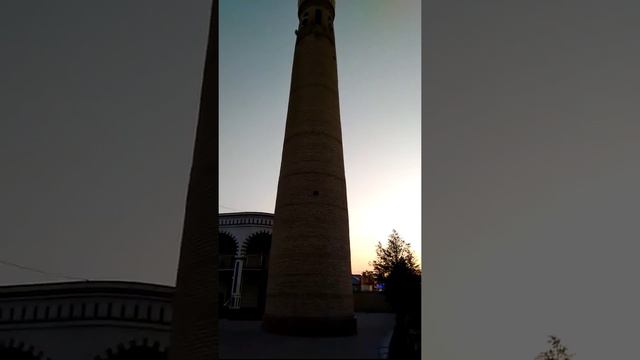 Мечеть в Шымкенте...на Пахтакоре (самая красивая мелодия в мире ♥️)... смотреть онлайн