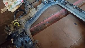 SOH 73%  NISSAN LEAF ?как снять подрамник , проблемы подвески, замена подрамника