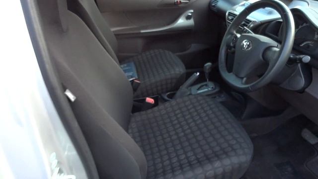 2009 Toyota IQ смотреть онлайн