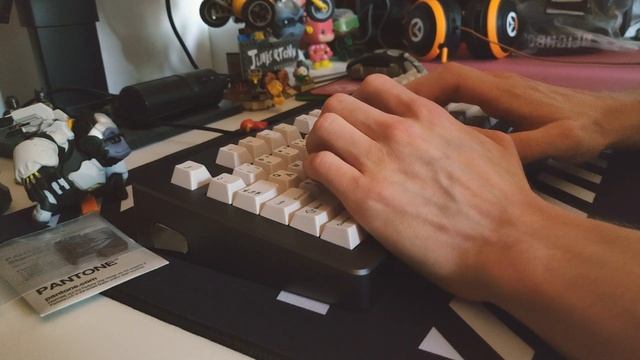 Rama U80-A with Keebwerks Tacit Switch, r2 C3 Stabs and EPBT Keycaps Typing Sounds смотреть онлайн