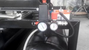 Компрессор с бензиновым двигателем 1000л/мин