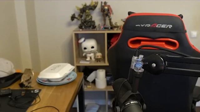 Минус наушники и стул |Silvername Hearthstone смотреть онлайн