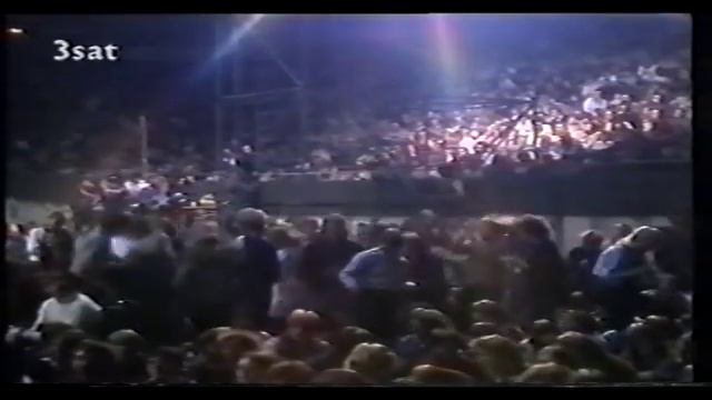 Chris de Burgh - Patricia The Stripper смотреть онлайн