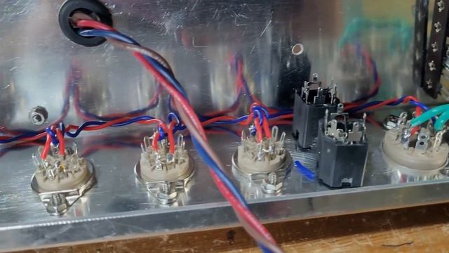 Princeton Reverb Build pt. 3 - DIY Eyelet board & Wiring Connections смотреть онлайн