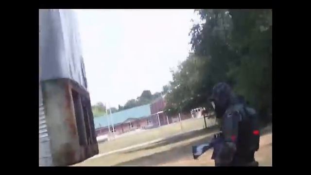 Airsoft ACTION Juggernaut M4A1 M1014 MP7 SHOTGUN AUG M1911 FAMAS THOMPSON смотреть онлайн