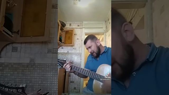 Плывёт в облаках луна. (Мама). смотреть онлайн