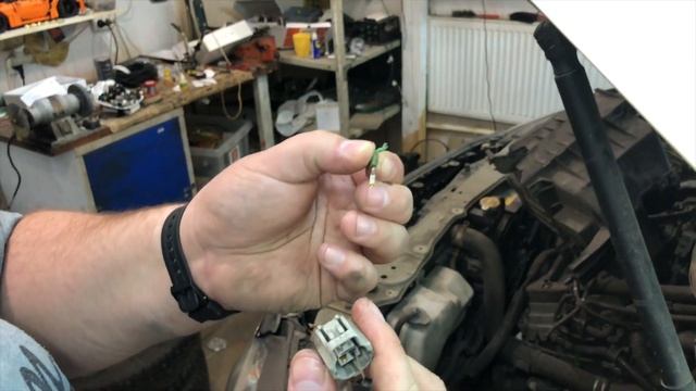 ЖЕСТЬ! КРЫСА ПОГРЫЗЛА ПРОВОДКУ !!! Устраняем последствия смотреть онлайн