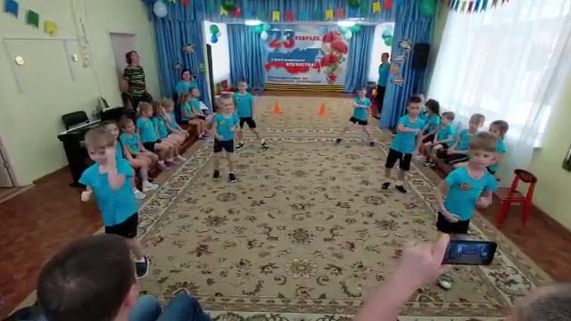 танец "Пацаны в строю стоят" смотреть онлайн