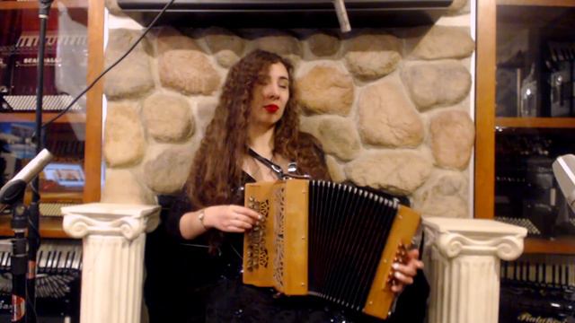 SALTPASII2612CW - Cherry Saltarelle Pastourelle II Diatonic Button Accordion GC MM 26 12 $2799 смотреть онлайн