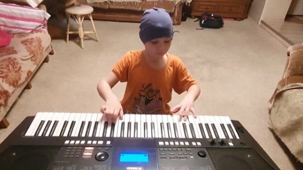 Игра на синтезаторе, #игра#синтезатор#обучениепианино#