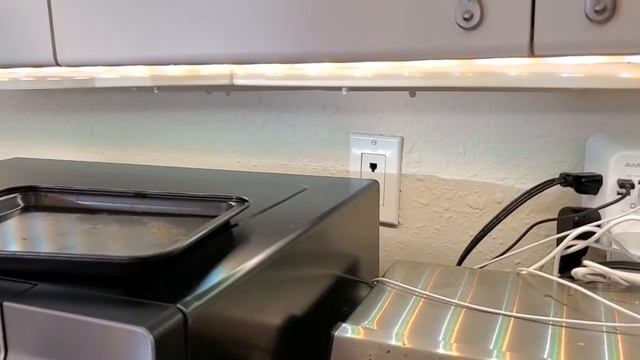 Philips Hue Lightstrip Review and Demo смотреть онлайн