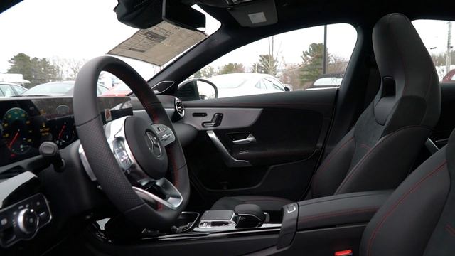 2020 Mercedes-Benz CLA250 4MATIC® - Video Tour with Spencer смотреть онлайн