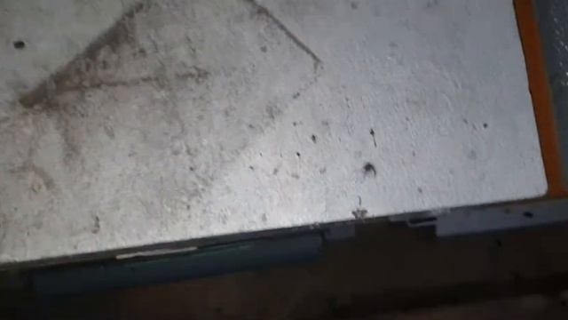 Холодная зимовка пчёл в сарае, полёт нормальный!!! смотреть онлайн