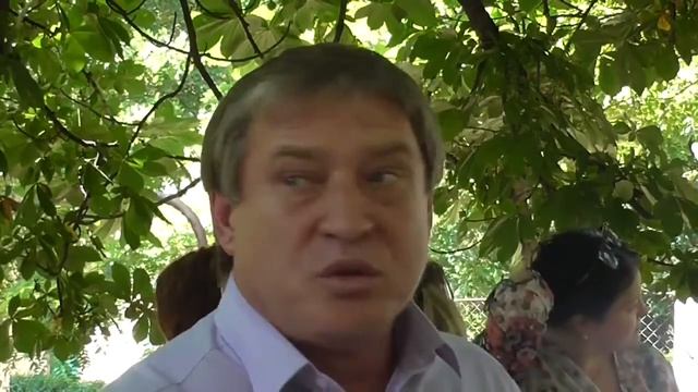 Стоит посмотреть -Донецк встреча жителей Кировского района с Администрацией.Обсуждение проблем смотреть онлайн