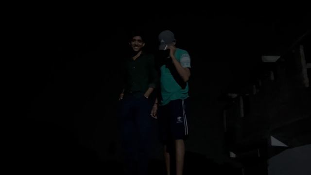 PoV : Nightout with friends ?? zindagi main risk toh Lena chahiyah ?? смотреть онлайн