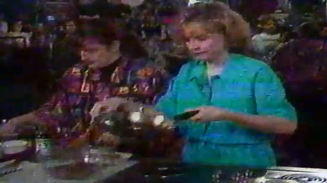 CITYtv Veggie Burger RECIPE 1991-kidney beans-GOOD SLOW FOOD смотреть онлайн
