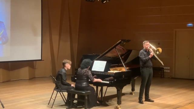 А. Томази "Тамбурин" III часть концерта для тромбона с фортепиано смотреть онлайн