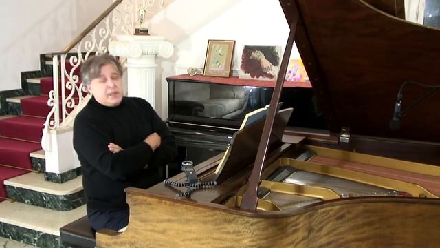 Andrei Gavrilov talks and plays Mussorgsky "Pictures at an exhibition" Part 3 "Il Vecchio Castello" смотреть онлайн