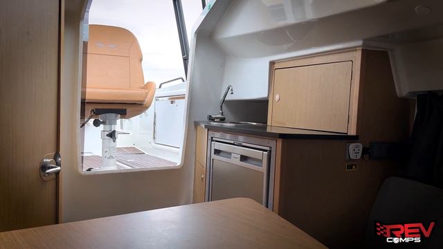 WIN THIS 2018 RANGE ROVER + BENETEAU BOAT (£75K CASH ALT ON BOAT) смотреть онлайн