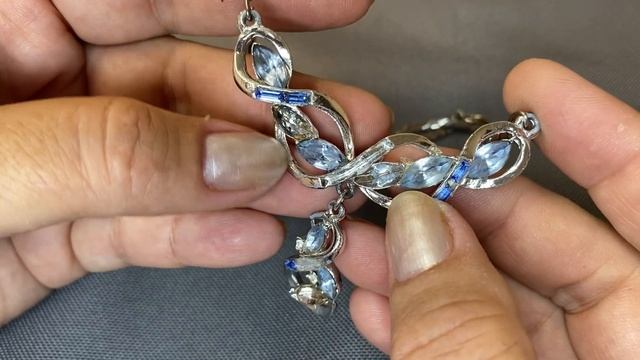 71. Givenchy, Vendom. Распаковка лота винтажных украшений смотреть онлайн