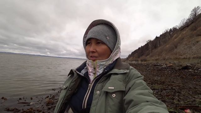 Море штормит. Интересно, что бросает..