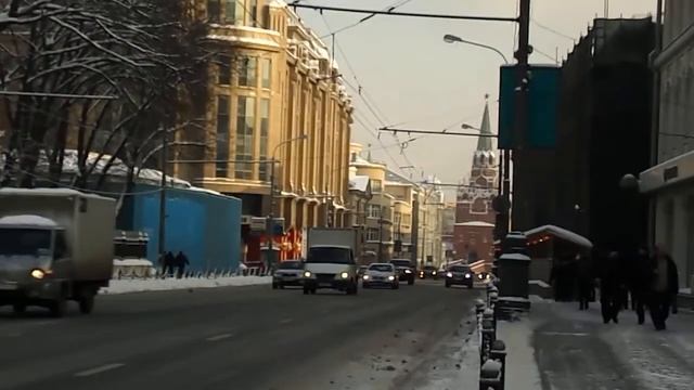 Улица Воздвиженка у метро Арбатская смотреть онлайн