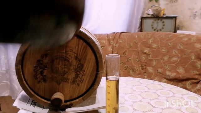 Слив с 10 литровой дубовой бочки ячменного дистиллята на Кодзи через 3 месяца выдежки. смотреть онлайн